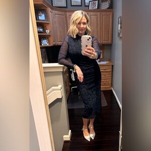 Evereve Navy and Black Long Sleeve Dress